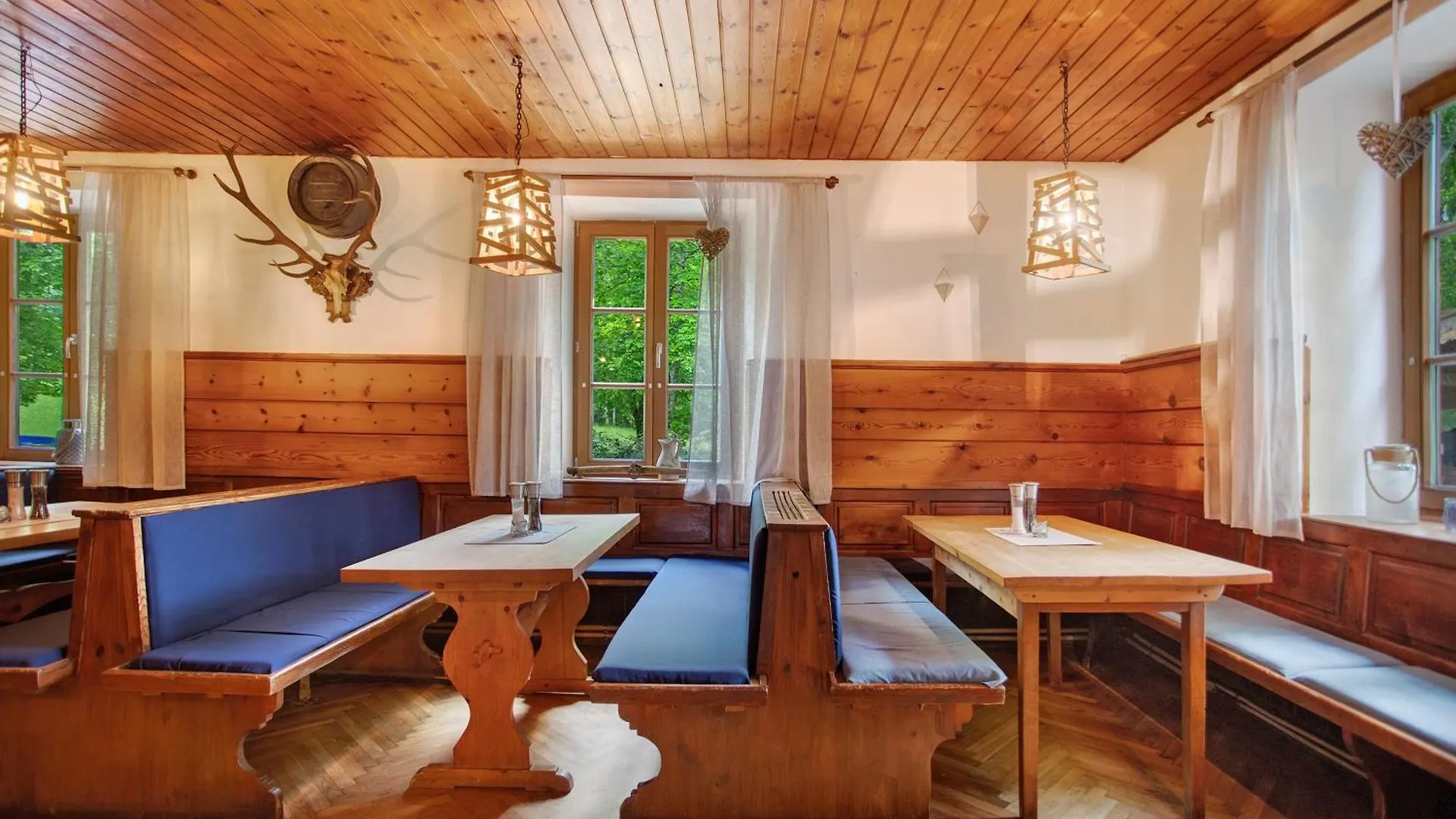 Die Baeckeralm Байришцелль Германия